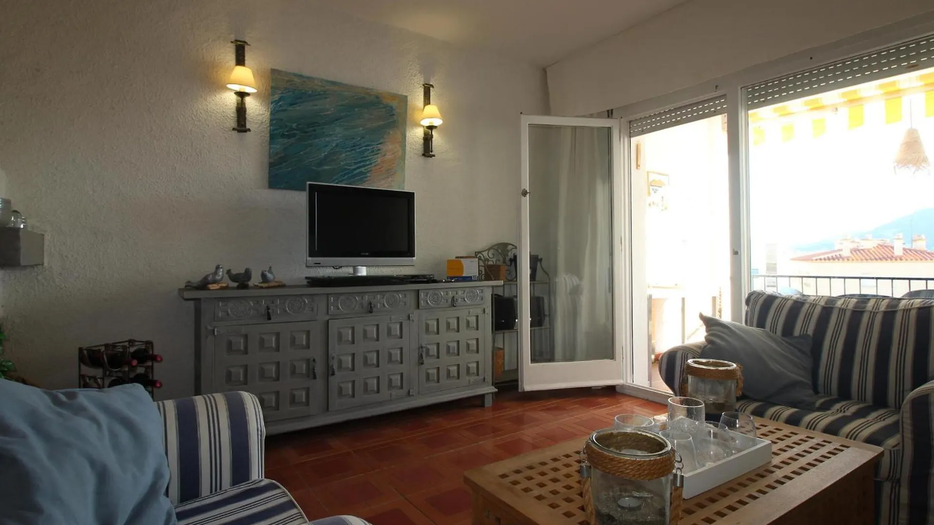 Dom wakacyjny Cabioni 4 - Amplia Casa Adosada Con Piscina Comunitaria Abierta De Junio A Septiembre, Situada A Pocos Metros De La Playa De Grifeu - Es-228-196 Llança